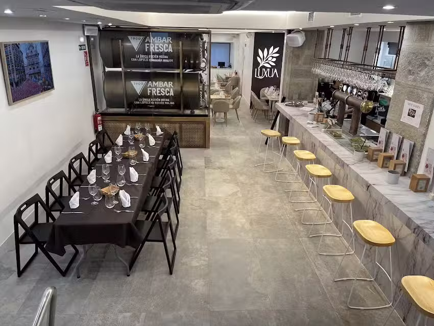 LUXUA GASTRO BAR