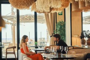 Luz de L&Uacute;A BAR & Restaurant