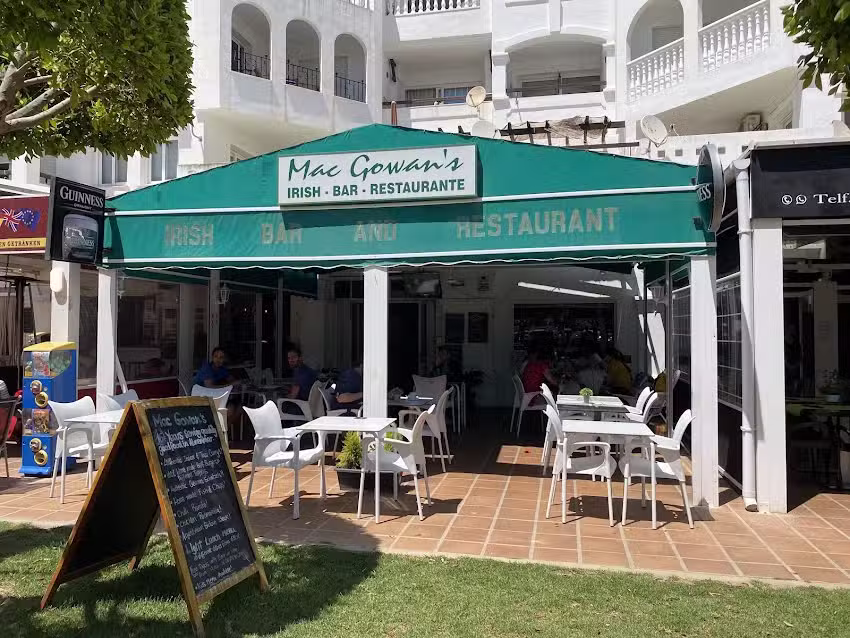 Mac Gowans Irish Bar