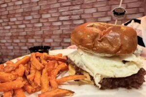 Macan&rsquo;s Burgers