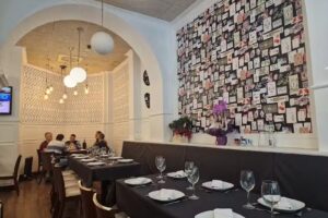 Maira restaurante cafeter&iacute;a