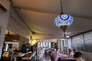 Makalolo Burger & Steak House