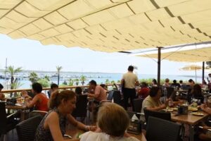 Marisqueria Do&ntilde;a Gamba Centro Comercial El Faro