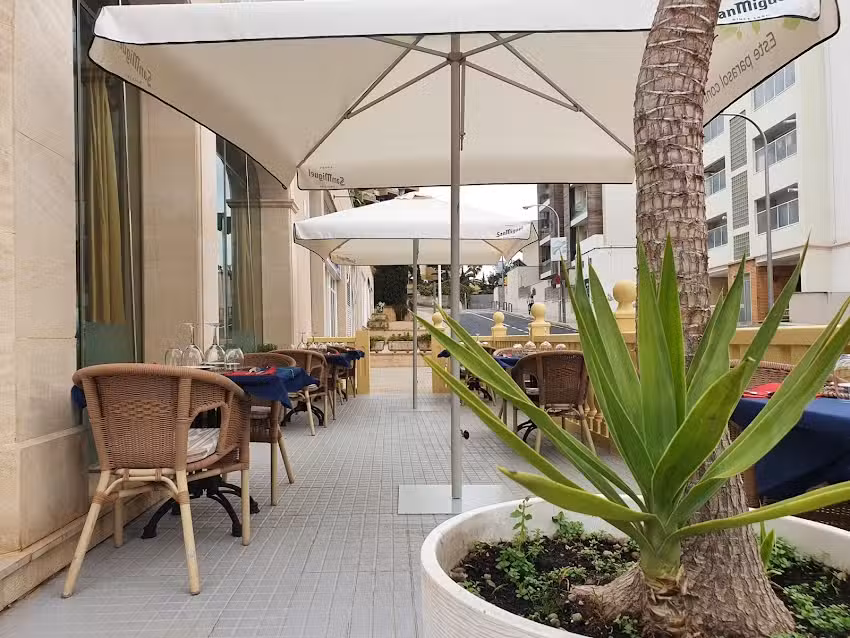 Marivent &ndash; Darbar Tandoori Indian Restaurant