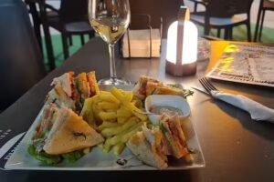 M&aacute;s que Arepas