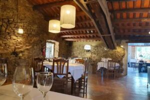 Masia Can Serra Restaurant Rocafort