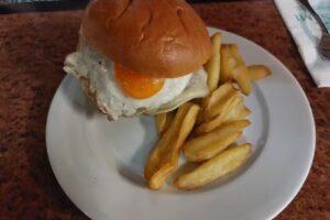 Meeknnana burger