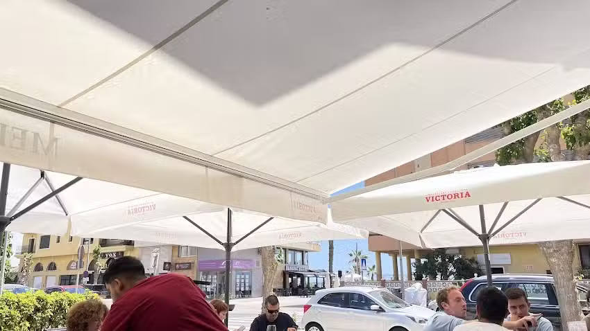 Melvins Caf&eacute; bar