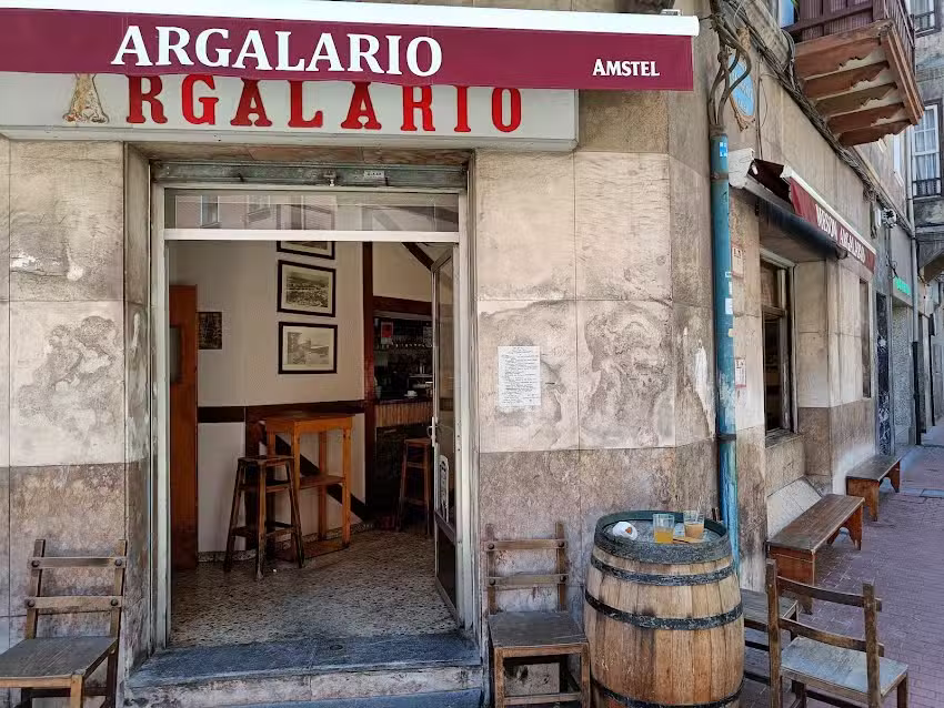 Mes&oacute;n Argalario Lutxana