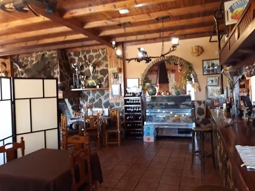 Mes&oacute;n Asador La Pandera