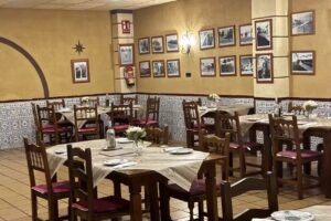 Mes&oacute;n Bar La Bota