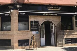 Mes&oacute;n Campeones