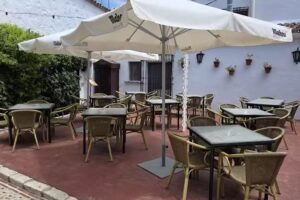 Mesón Cuevas Del Vino