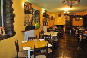 Mes&oacute;n de la Reina