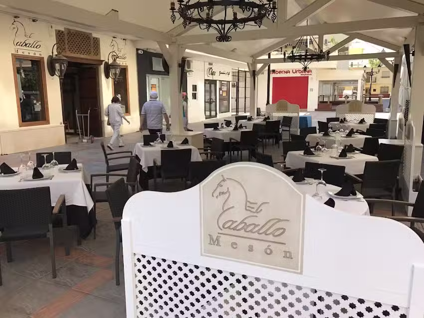 Mes&oacute;n El Caballo