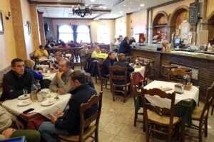 Mes&oacute;n El C&aacute;ntaro