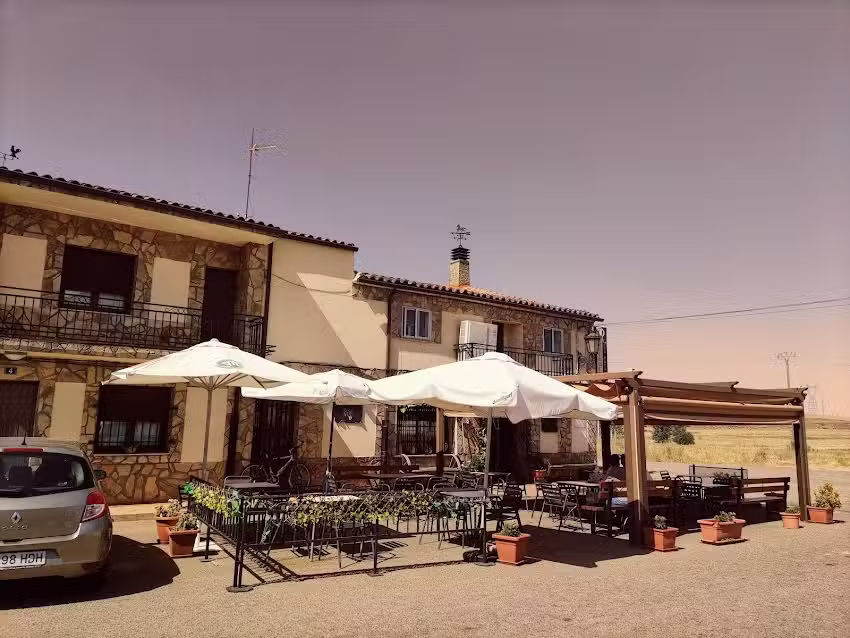 Mes&oacute;n El Coral