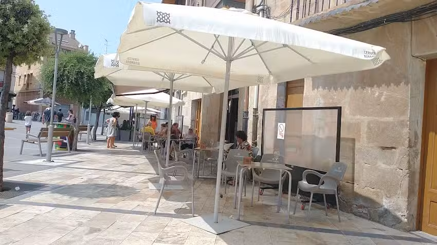 Mes&oacute;n El Escudo