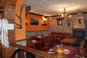 Mesón El Labrador hostería csa Inés