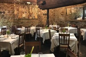 Mes&oacute;n El Lagar de Montejos