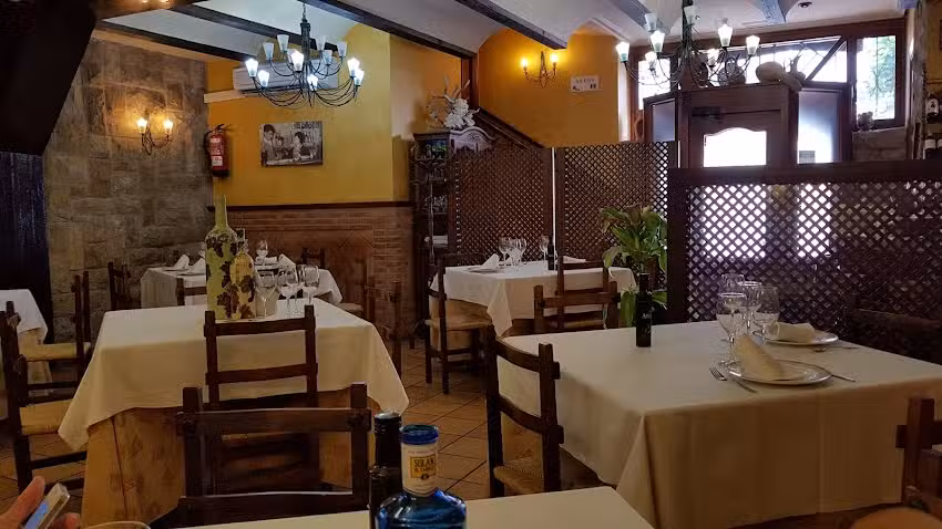 Mes&oacute;n El Porr&oacute;n