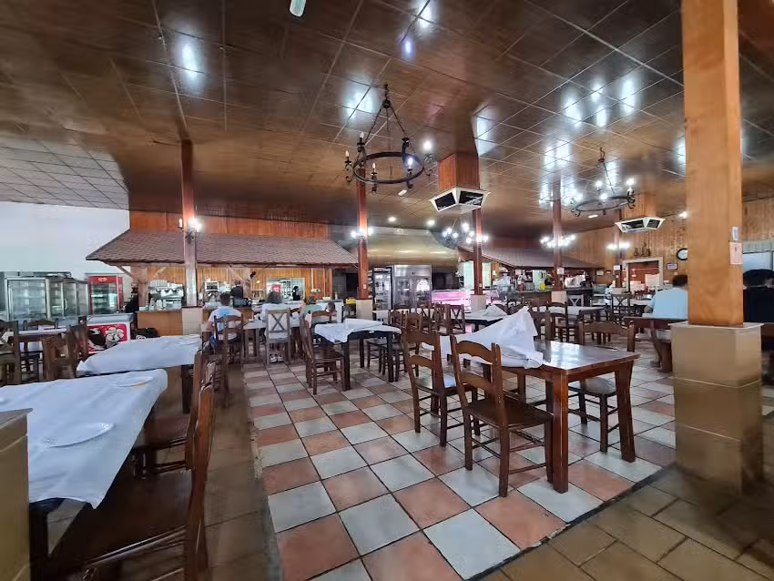 Mes&oacute;n El Rancho