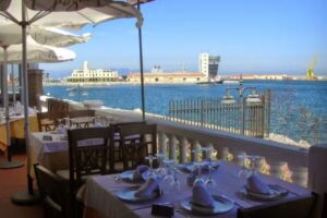 Mes&oacute;n El Refectorio