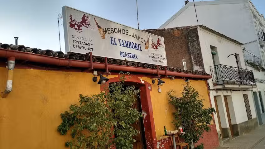 Mes&oacute;n El Tamboril