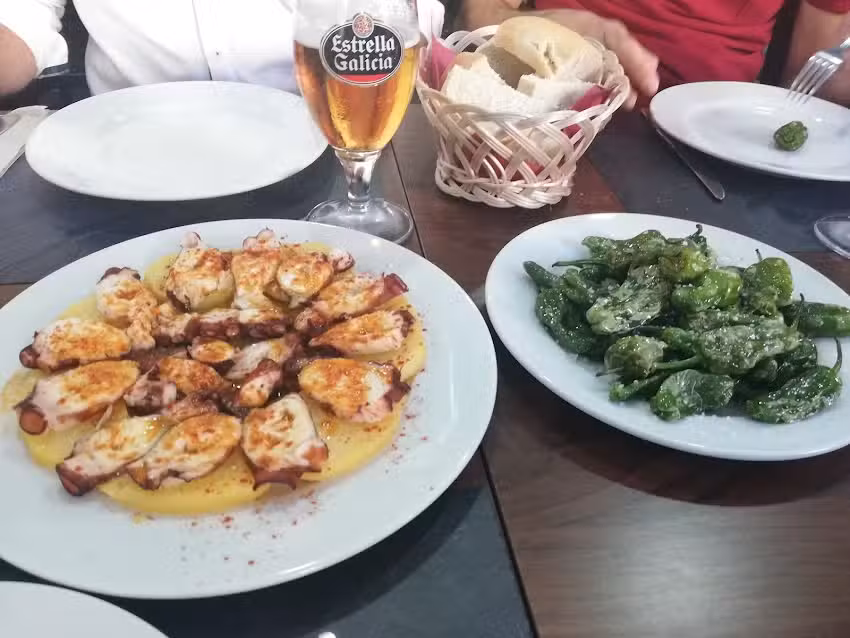 Mes&oacute;n gallego A Lagoa