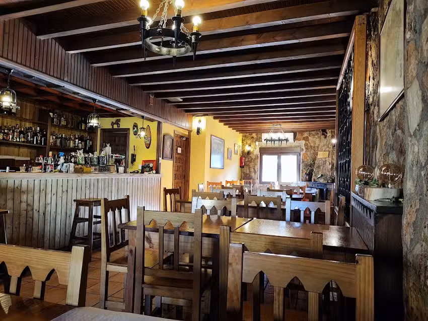 Mes&oacute;n Julio Casarejos