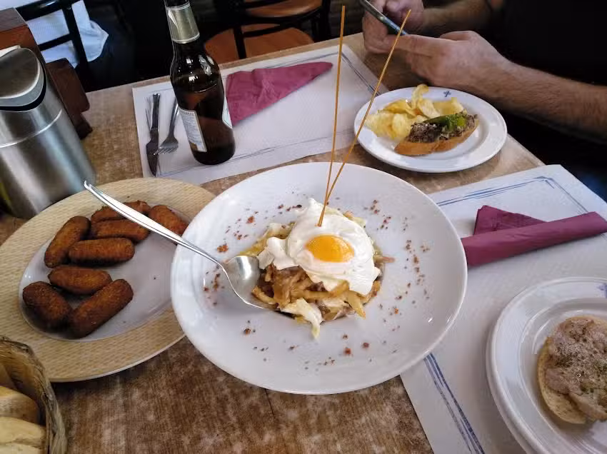 Mes&oacute;n La Caba&ntilde;a del R&iacute;o