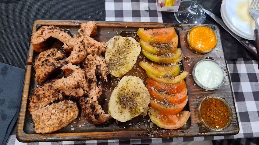 Mes&oacute;n La Casita &ndash; Asador