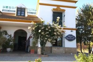 Mes&oacute;n La Colina