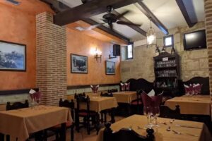 Mes&oacute;n La Paloma