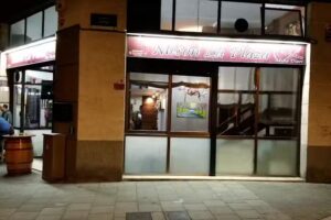 MES&Oacute;N LA PLAZA Bar Restaurante.