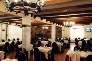 Mes&oacute;n La Pradera