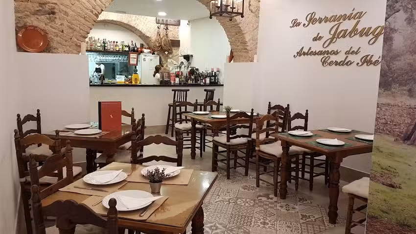 Meson La Serrania de Mac&iacute;as