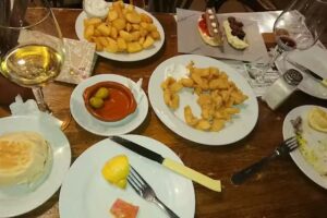 Mes&oacute;n La Taberna