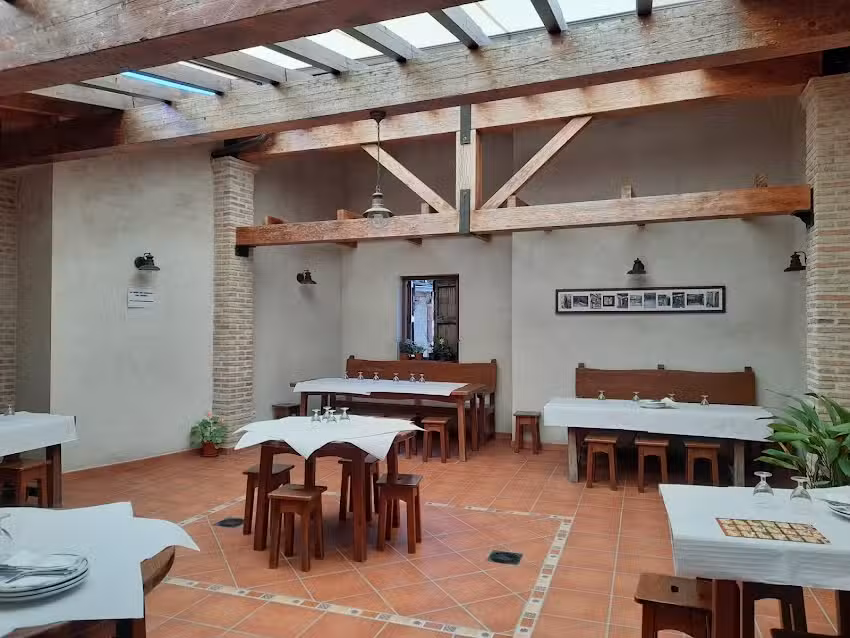 Mes&oacute;n La Vaca Brava