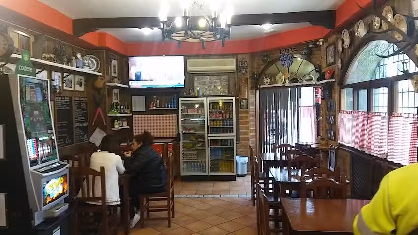 Mes&oacute;n La Villa