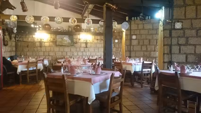 Mes&oacute;n Las Campanas del Miliario