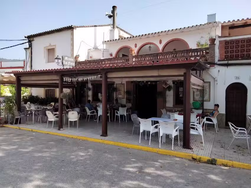Mes&oacute;n Las Flores
