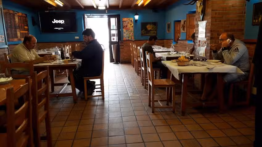 Mes&oacute;n Les Ruedes