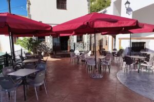 Mes&oacute;n Los Arcos