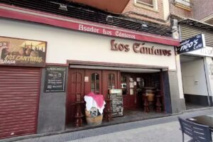 Mes&oacute;n Los C&aacute;ntaros