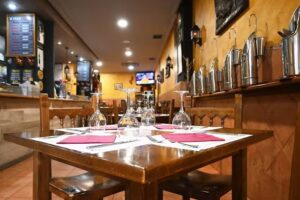 Mes&oacute;n Los Faroles