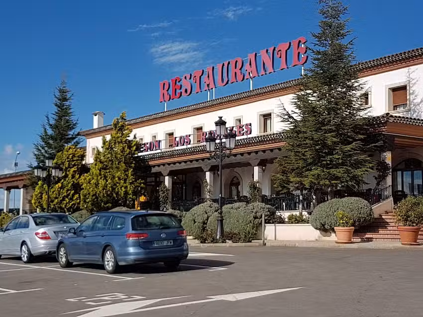 Mes&oacute;n Los Rosales