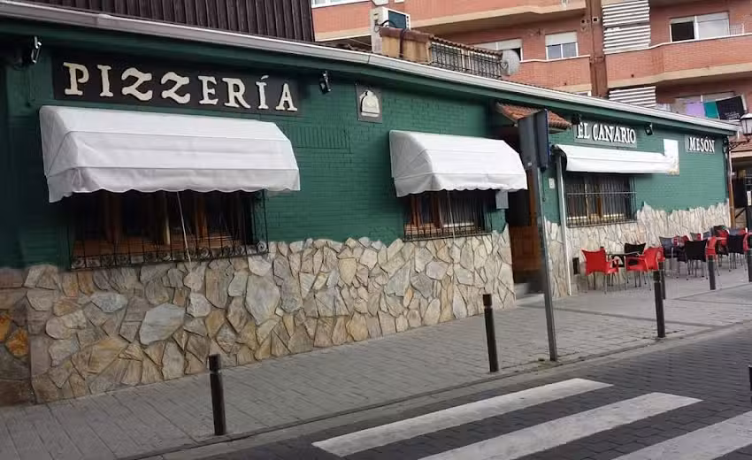 Mes&oacute;n Pizzer&iacute;a El Canario