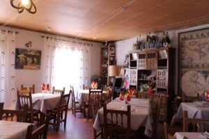 Mes&oacute;n Puente Romano