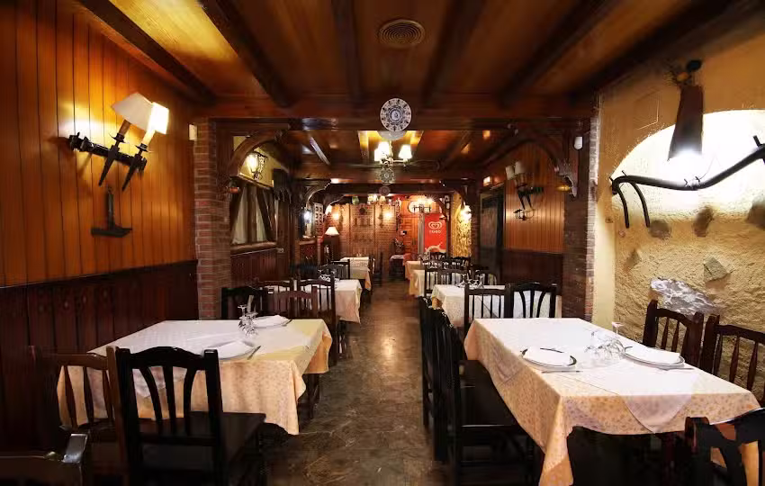 Mes&oacute;n Restaurante Antigua Casa Patata
